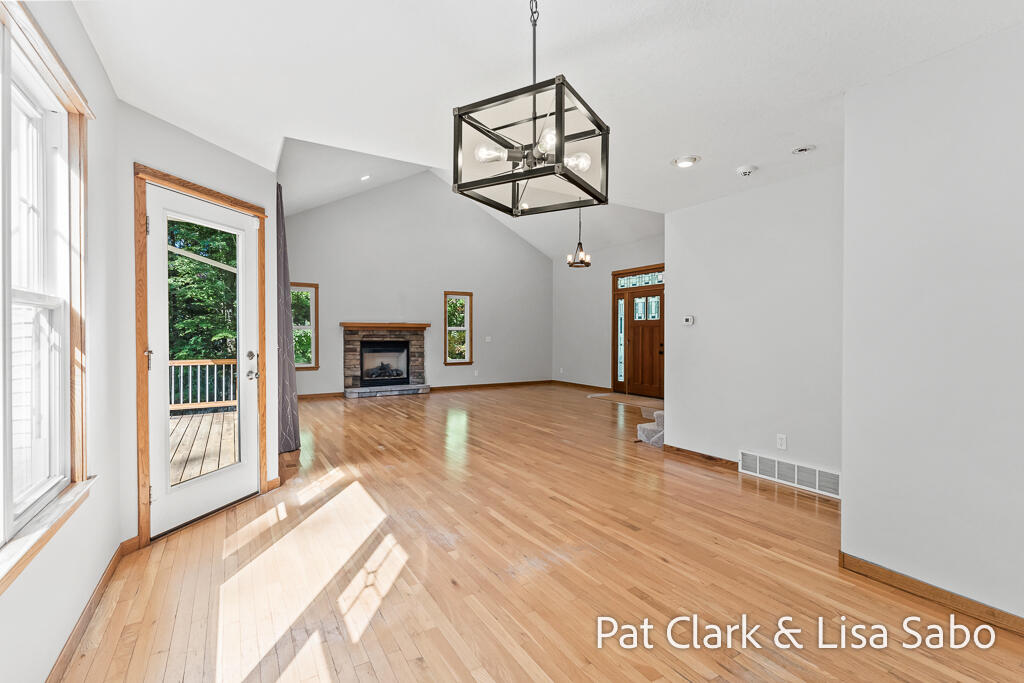 983 West Tyler Road Muskegon, MI 49445 - Photo 8 of 63 983W.TylerRd-31LoRes
