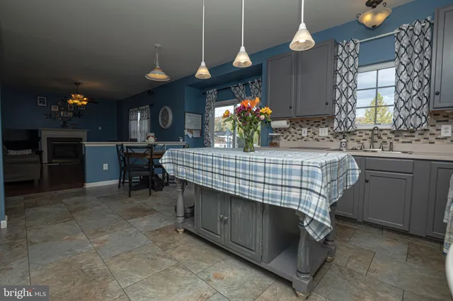 $569,900 | 27 Basalt Street, Townsend, DE 19734