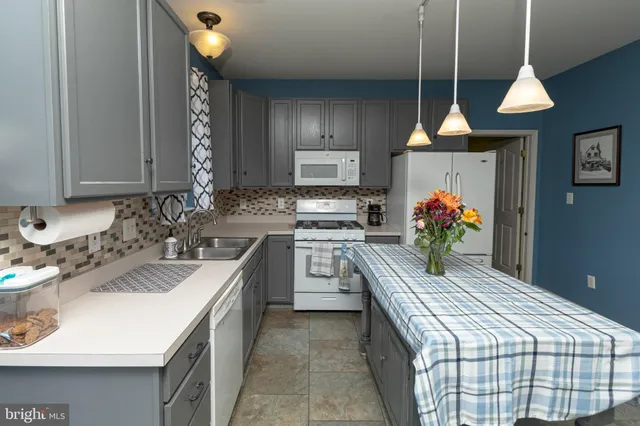 $569,900 | 27 Basalt Street, Townsend, DE 19734