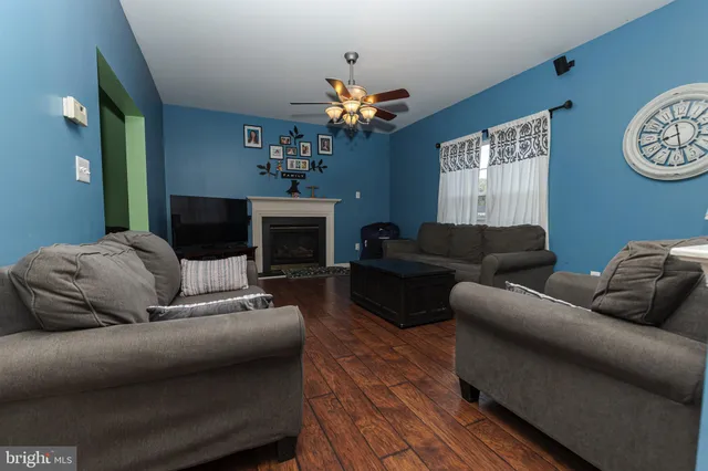 $569,900 | 27 Basalt Street, Townsend, DE 19734