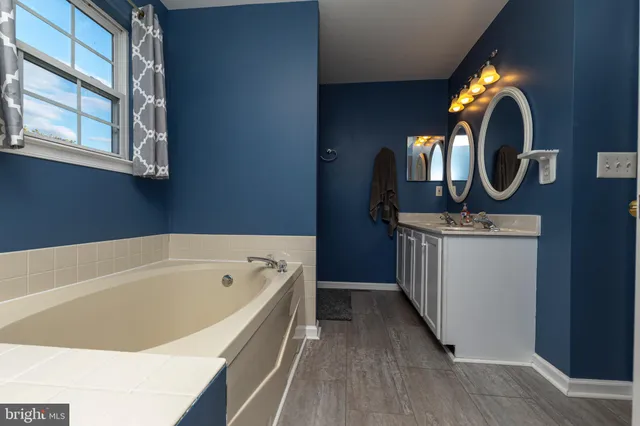 $569,900 | 27 Basalt Street, Townsend, DE 19734