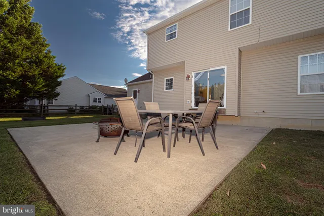 $569,900 | 27 Basalt Street, Townsend, DE 19734