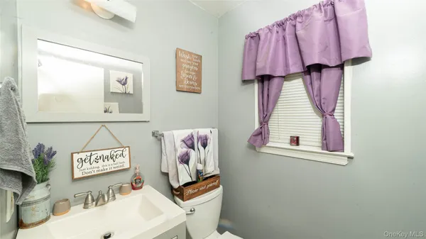 $549,000 | 44 Oak Street, Central Islip, NY 11722