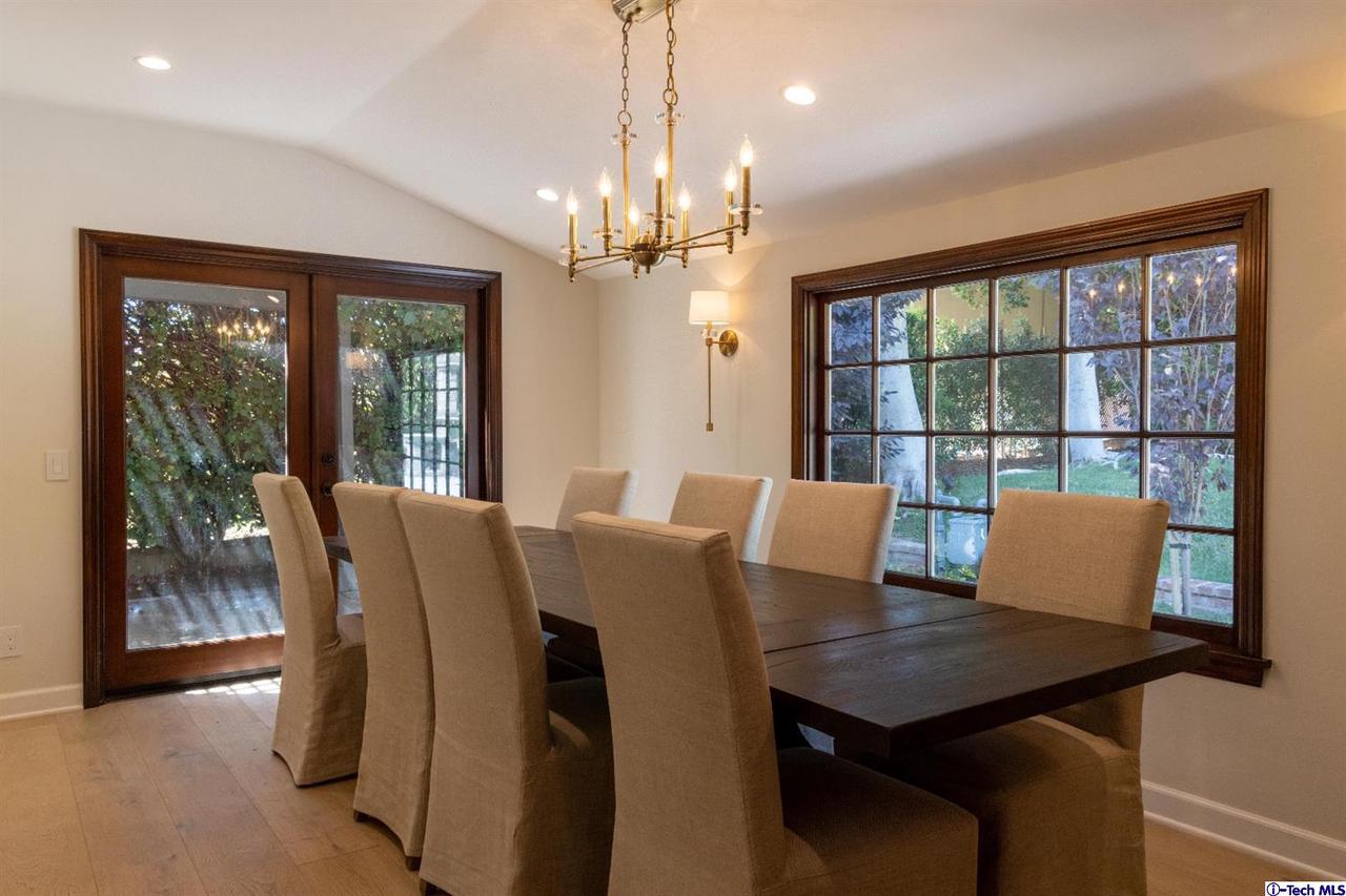 238 West Kenneth Road Glendale, CA 91202 - Photo 19 of 45