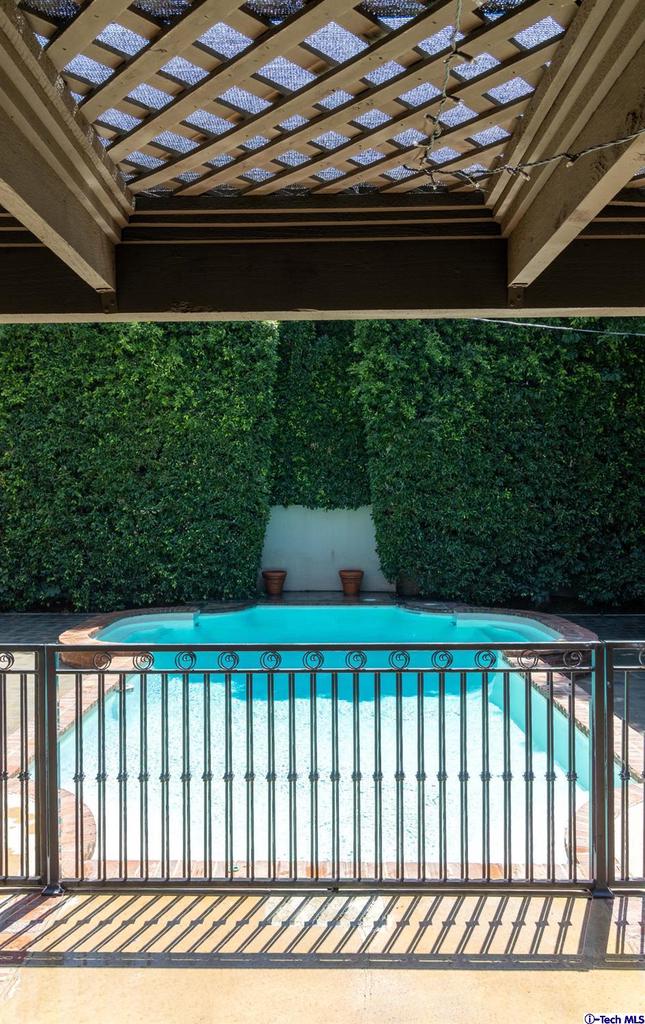 238 West Kenneth Road Glendale, CA 91202 - Photo 29 of 45