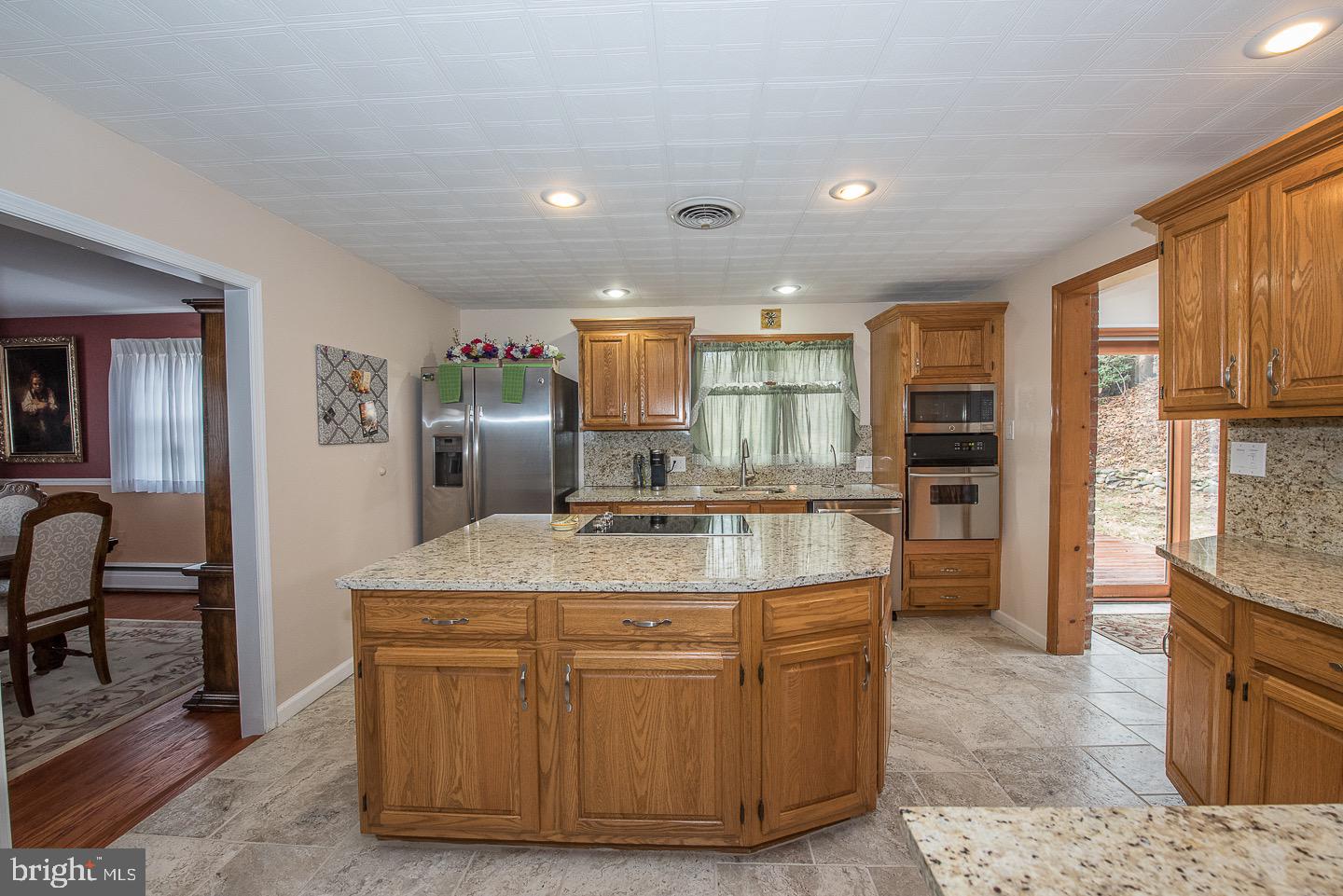56 South Brookside Road Springfield, PA 19064 - Photo 14 of 41