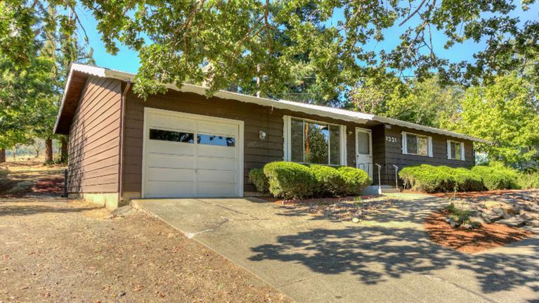 1221 Ashland Mine Road Ashland, OR 97520 - Photo 2 of 30 Additional Photo