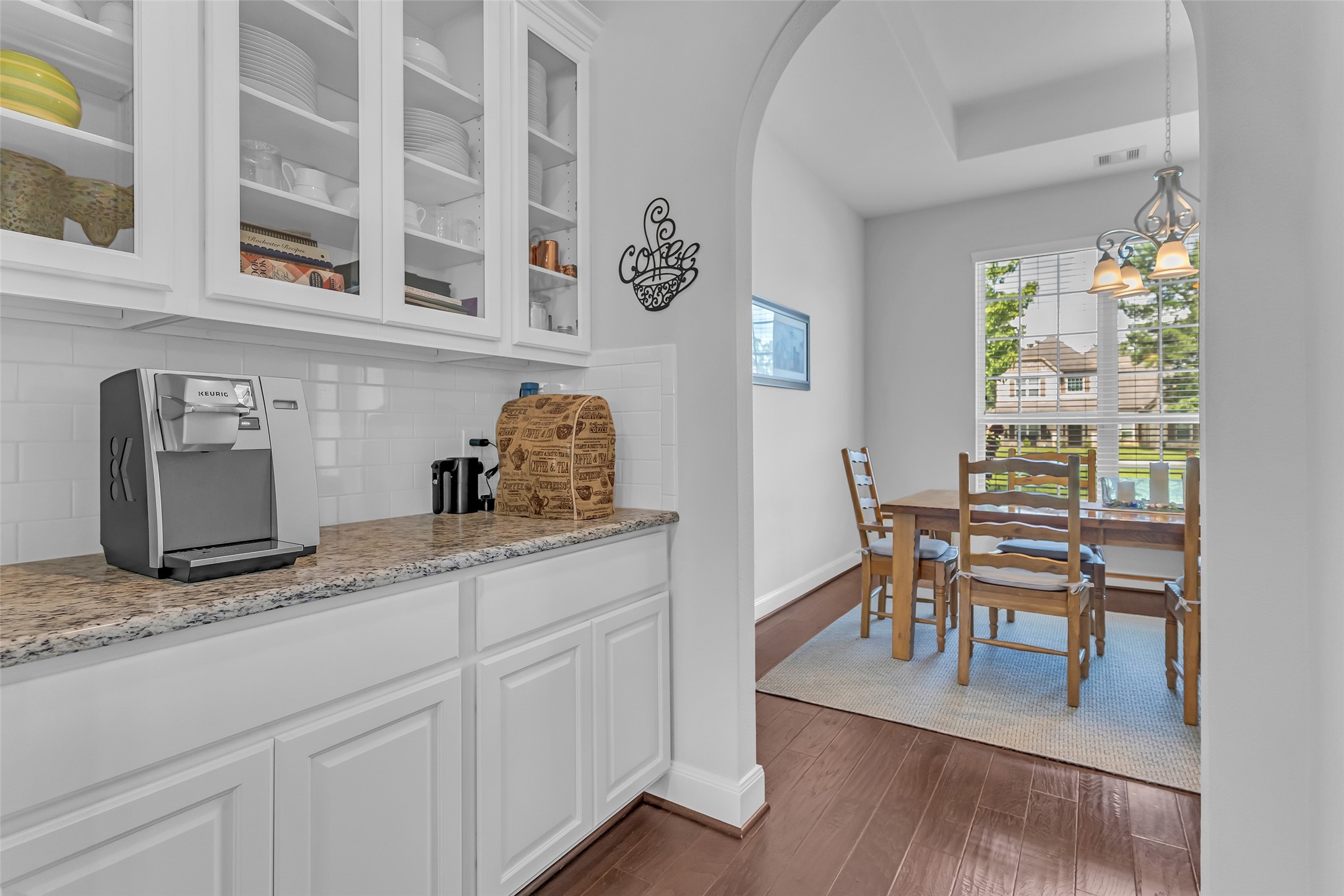 232 Magnolia Reserve Loop Magnolia, TX 77354 - Photo 12 of 45 Butlers Pantry