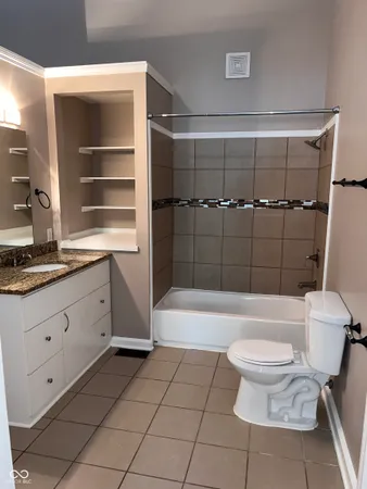 $1,250 | 945 Unit B Fox Hill Drive, Indianapolis, IN 46228