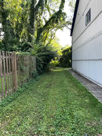 $1,250 | 945 Unit B Fox Hill Drive, Indianapolis, IN 46228