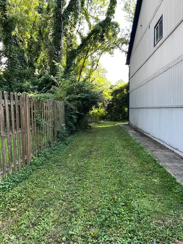 $1,250 | 945 Unit B Fox Hill Drive, Indianapolis, IN 46228