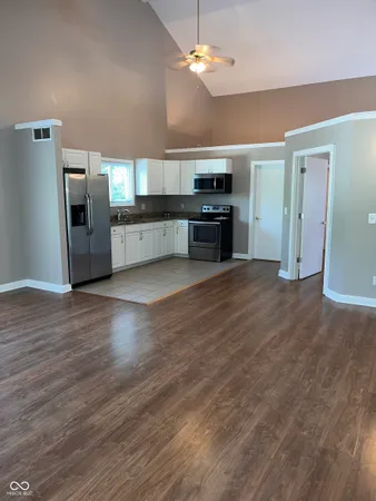 $1,250 | 945 Unit B Fox Hill Drive, Indianapolis, IN 46228