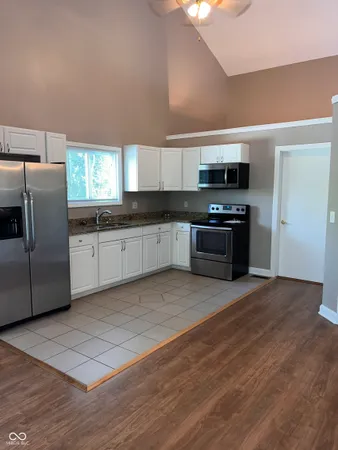 $1,250 | 945 Unit B Fox Hill Drive, Indianapolis, IN 46228