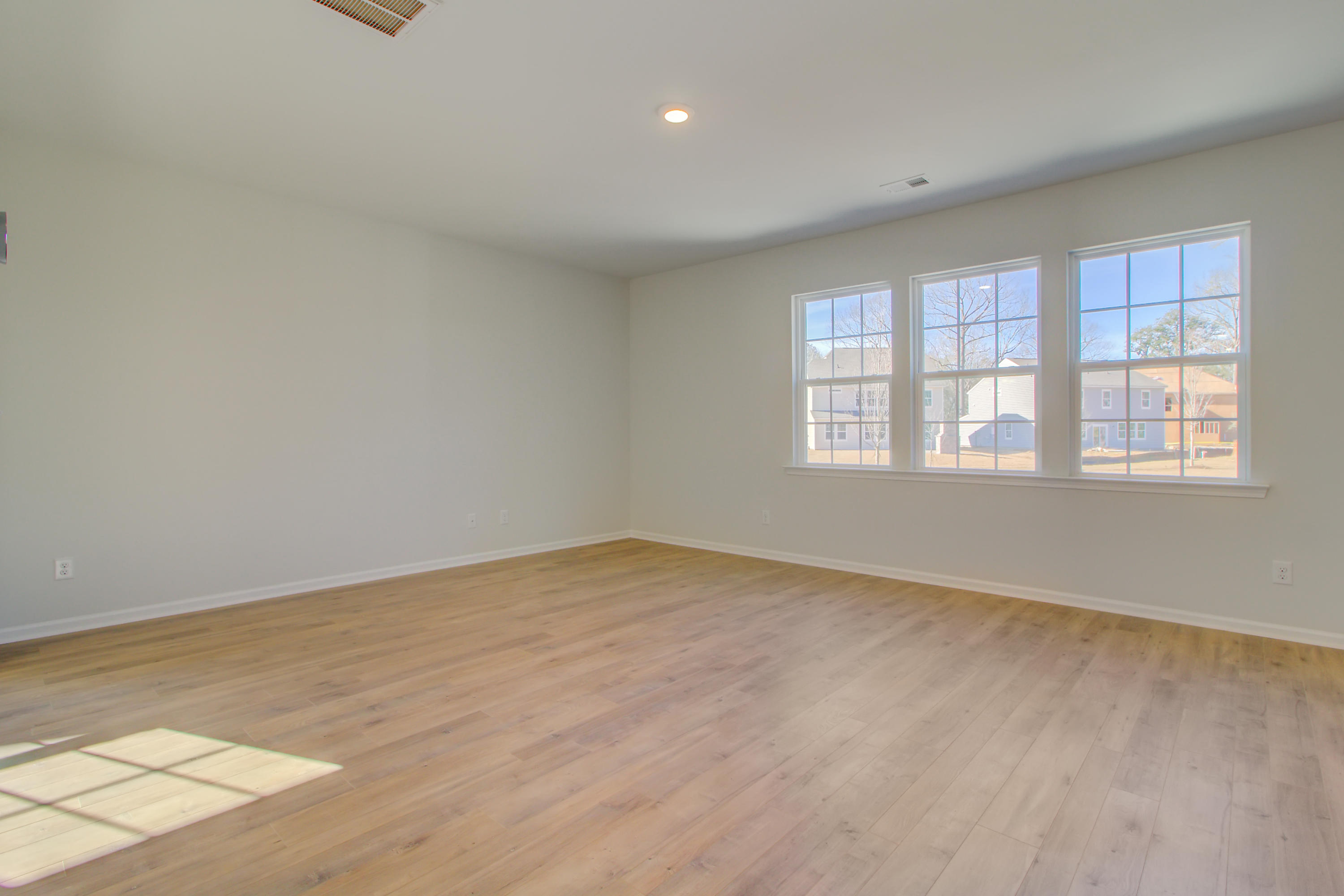 612 Squire Pope Road Summerville, SC 29486 - Photo 5 of 42 9