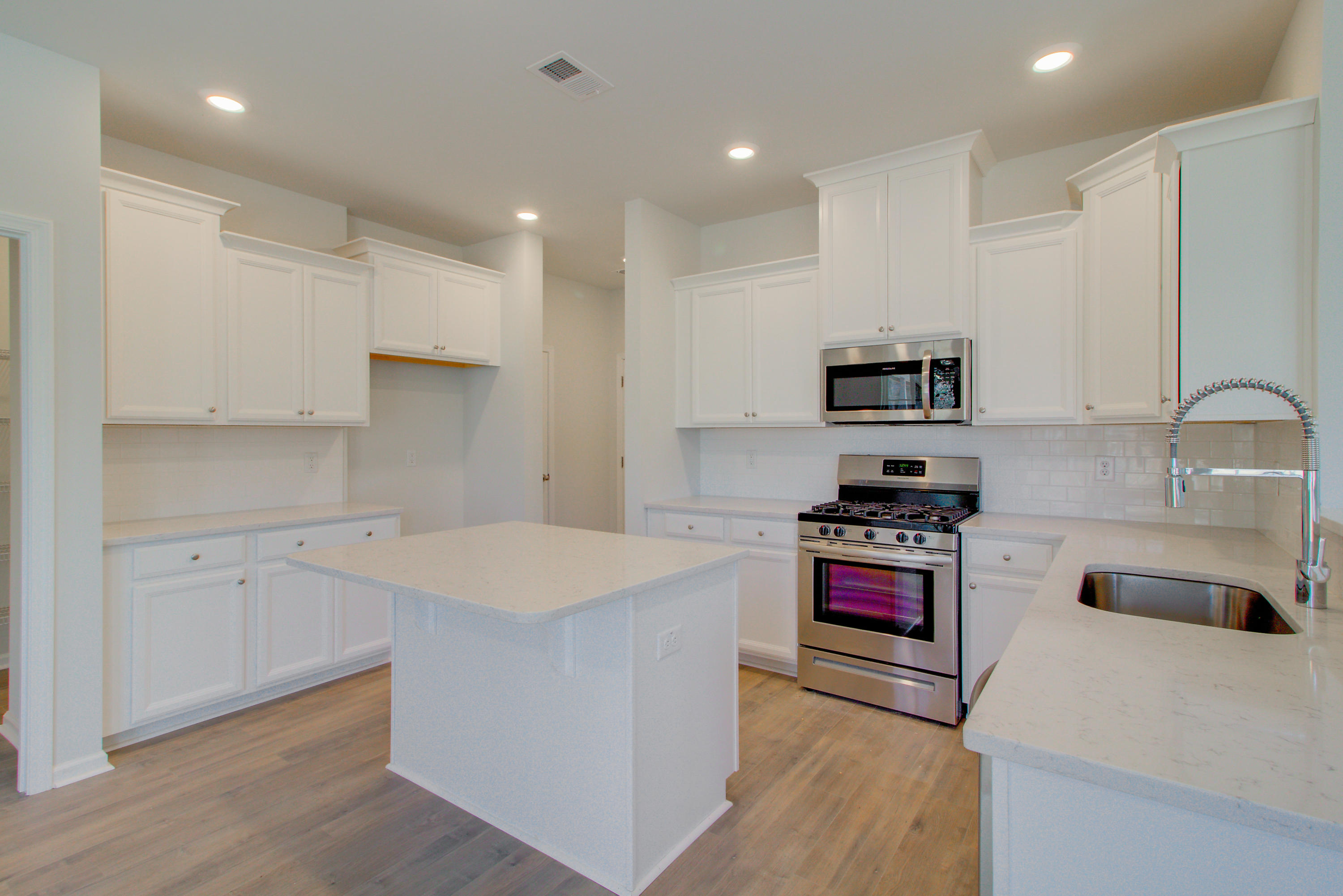 612 Squire Pope Road Summerville, SC 29486 - Photo 10 of 42 15