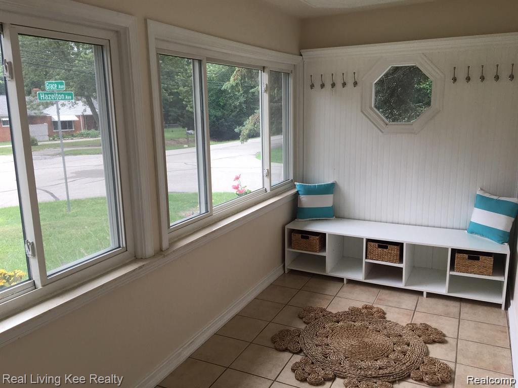 3794 Hazelton Avenue Rochester, MI 48307 - Photo 4 of 23