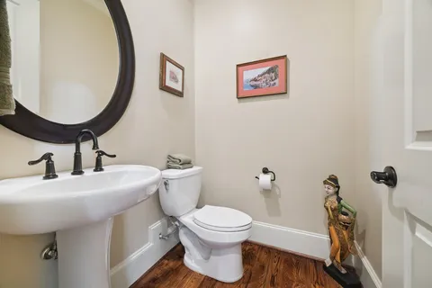 $925,000 | 1305 West Bell Street, Houston, TX 77019