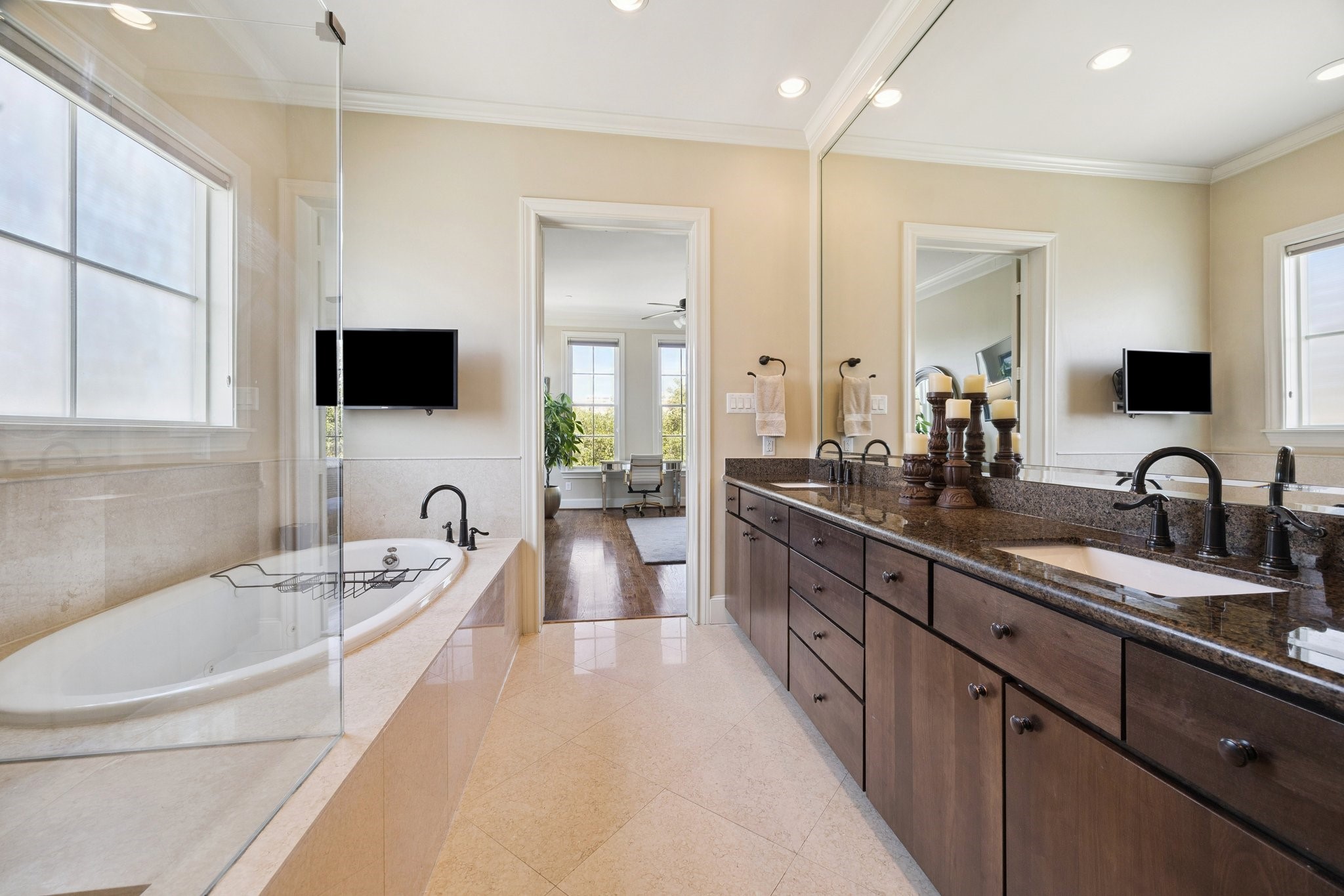 1305 West Bell Street Houston, TX 77019 - Photo 20 of 45