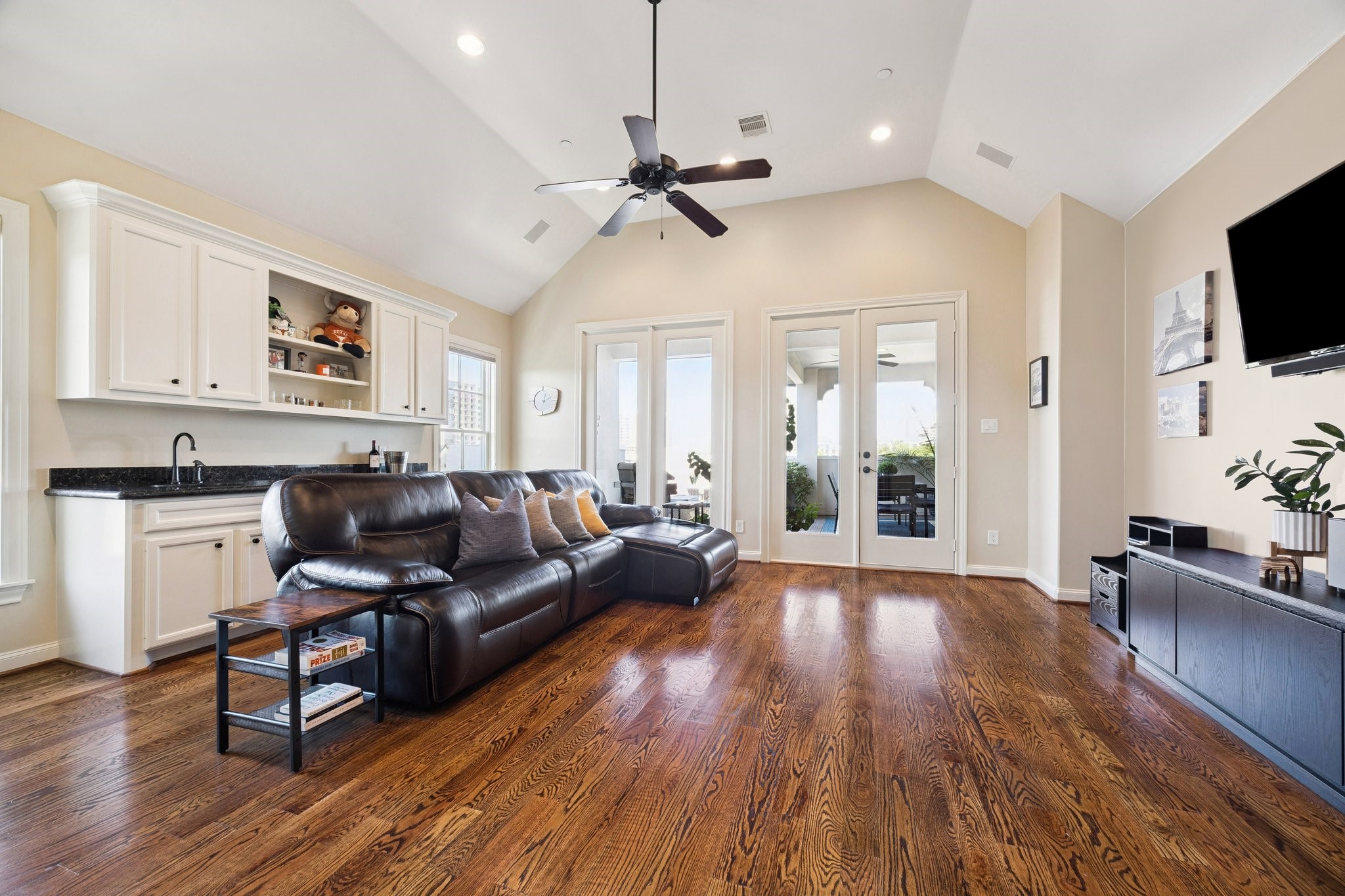 1305 West Bell Street Houston, TX 77019 - Photo 28 of 45