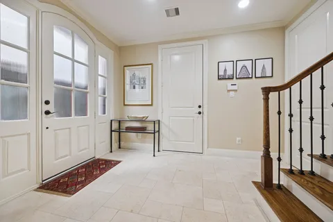 $925,000 | 1305 West Bell Street, Houston, TX 77019