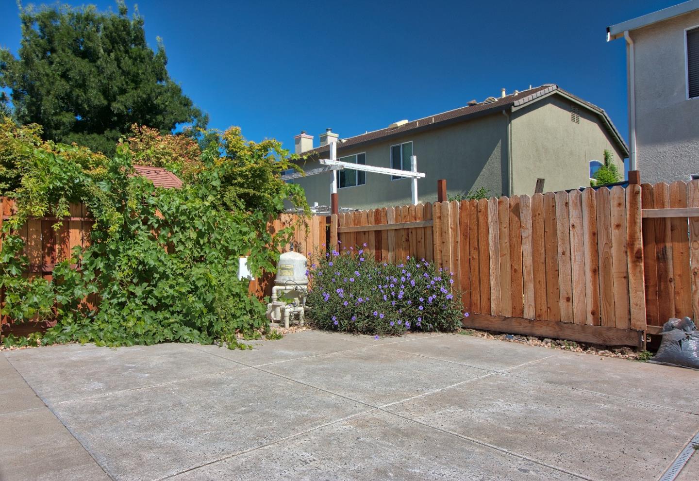 3417 Inverness Court Modesto, CA 95355 - Photo 9 of 47 Gallery Image 9