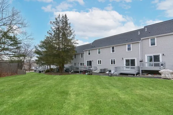 $3,000 | 80 Broadway, Unit 8, North Attleboro, MA 02760
