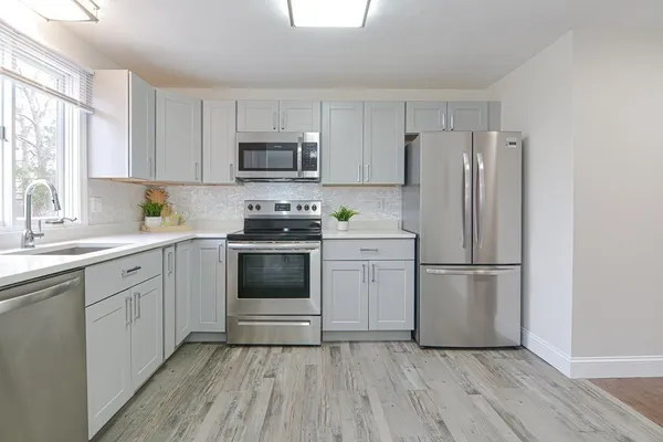 $3,200 | 80 Broadway, Unit 8, North Attleboro, MA 02760