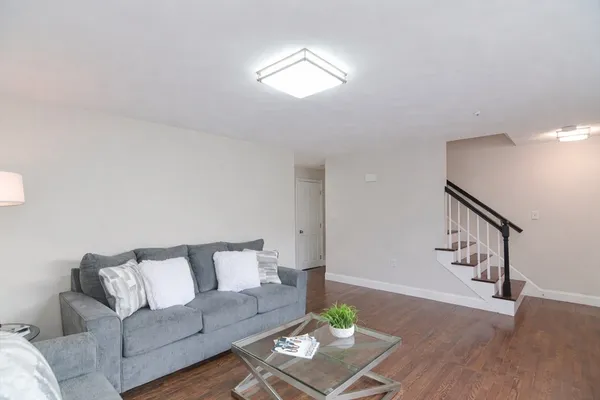 $3,200 | 80 Broadway, Unit 8, North Attleboro, MA 02760