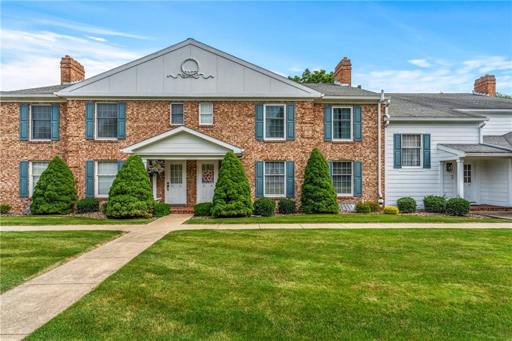 286 Windsor Ridge, Unit 25 New Castle, PA 16105 - Photo 1 of 26 Gallery Image 1