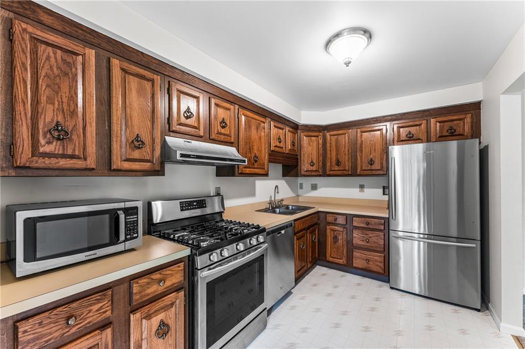 286 Windsor Ridge, Unit 25 New Castle, PA 16105 - Photo 10 of 26 Gallery Image 10