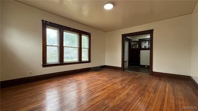 $130,000 | 1890 Linwood Avenue, Niagara Falls, NY 14305