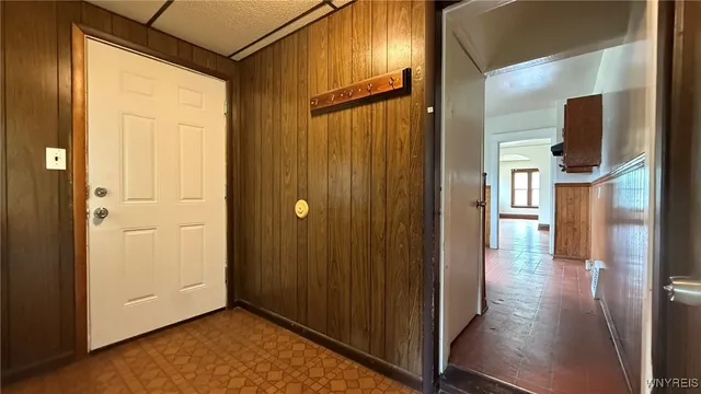 $130,000 | 1890 Linwood Avenue, Niagara Falls, NY 14305