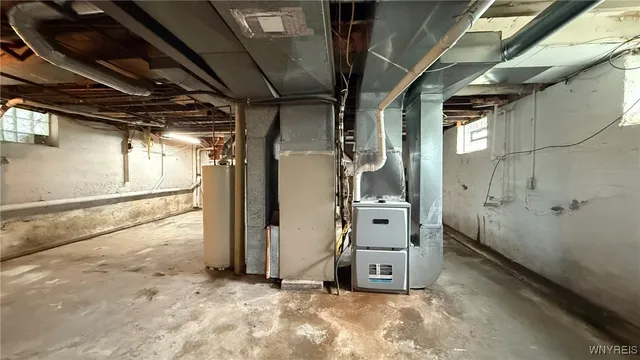 $130,000 | 1890 Linwood Avenue, Niagara Falls, NY 14305