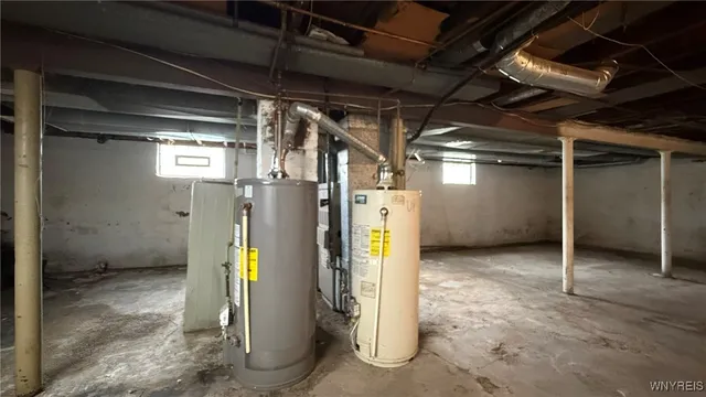 $130,000 | 1890 Linwood Avenue, Niagara Falls, NY 14305