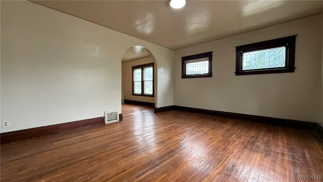 $130,000 | 1890 Linwood Avenue, Niagara Falls, NY 14305