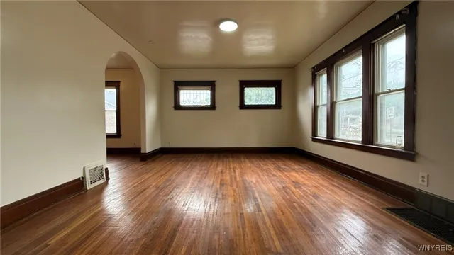 $130,000 | 1890 Linwood Avenue, Niagara Falls, NY 14305