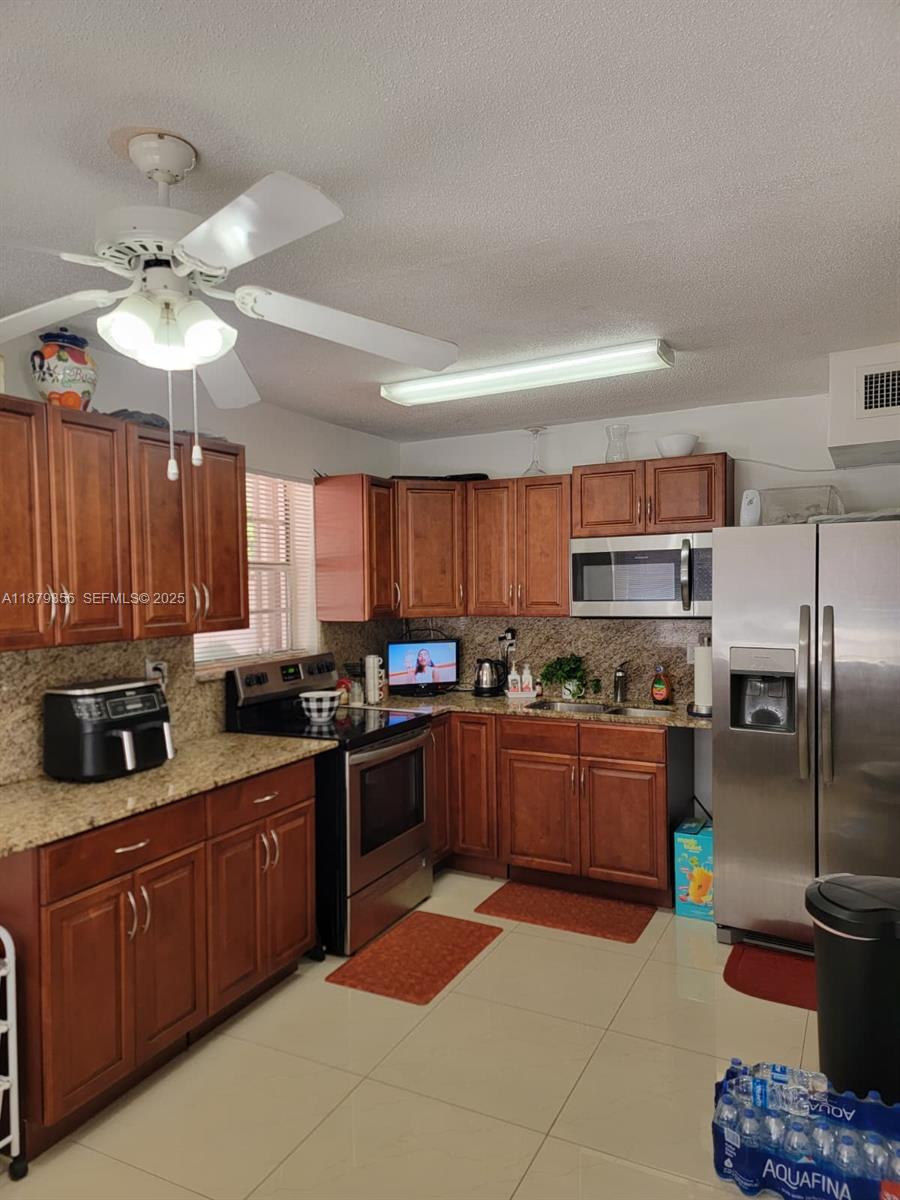 2915 Southwest 4th Street Miami, FL 33135 - Photo 2 of 29