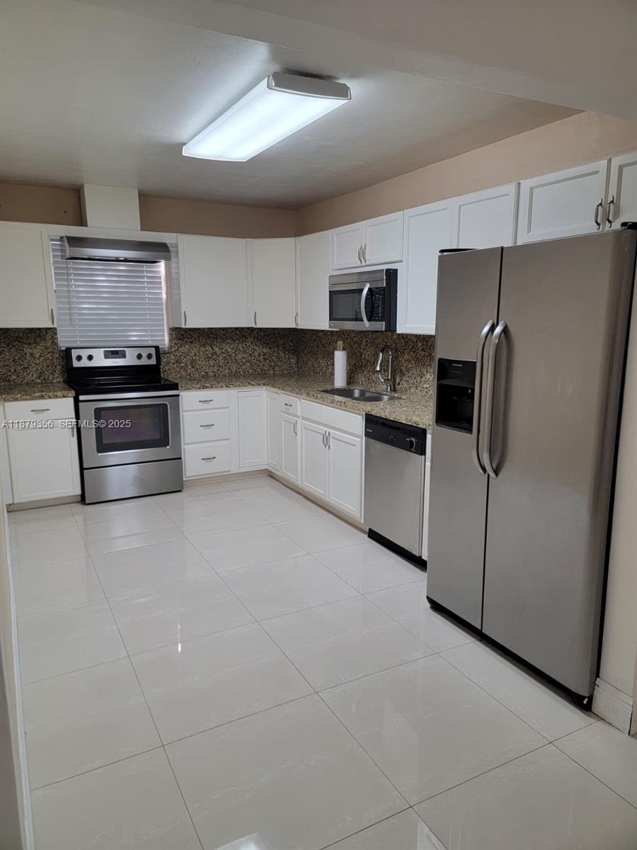 2915 Southwest 4th Street Miami, FL 33135 - Photo 5 of 29