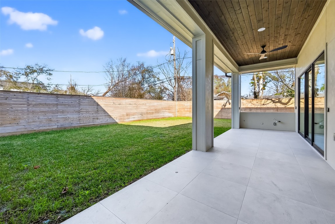 6534 Corbin Street Houston, TX 77055 - Photo 46 of 50 a view of outdoor space and yard
