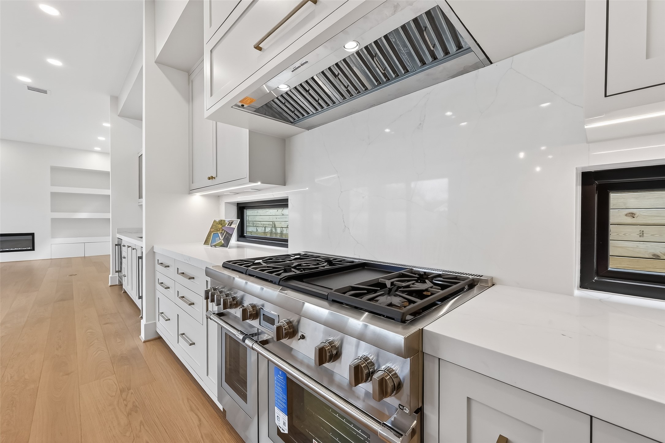 6534 Corbin Street Houston, TX 77055 - Photo 8 of 50 State of the Art Thermador Appliances for the Kitchen