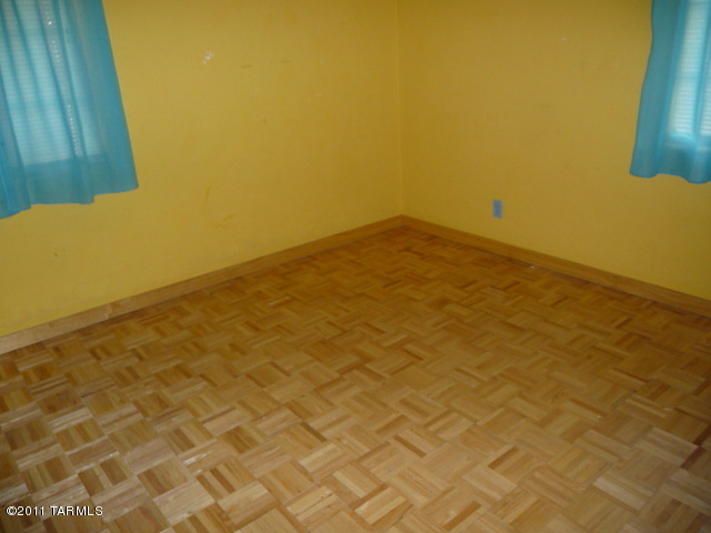 3133 East Silverlake Road Tucson, AZ 85713 - Photo 11 of 14 Gallery Image 11