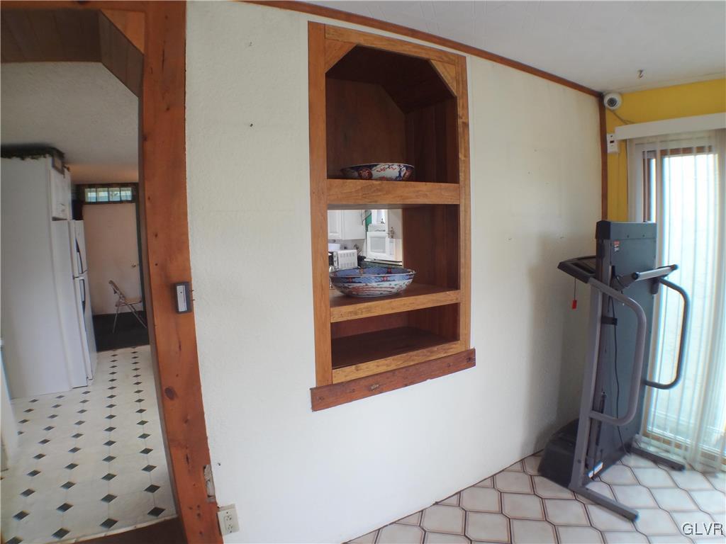 3735 Tank Farm Road Emmaus, PA 18049 - Photo 8 of 31 Gallery Image 8