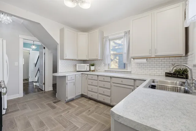 $224,900 | 847 North 6th Street, Manitowoc, WI 54220