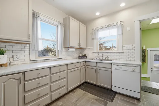 $224,900 | 847 North 6th Street, Manitowoc, WI 54220