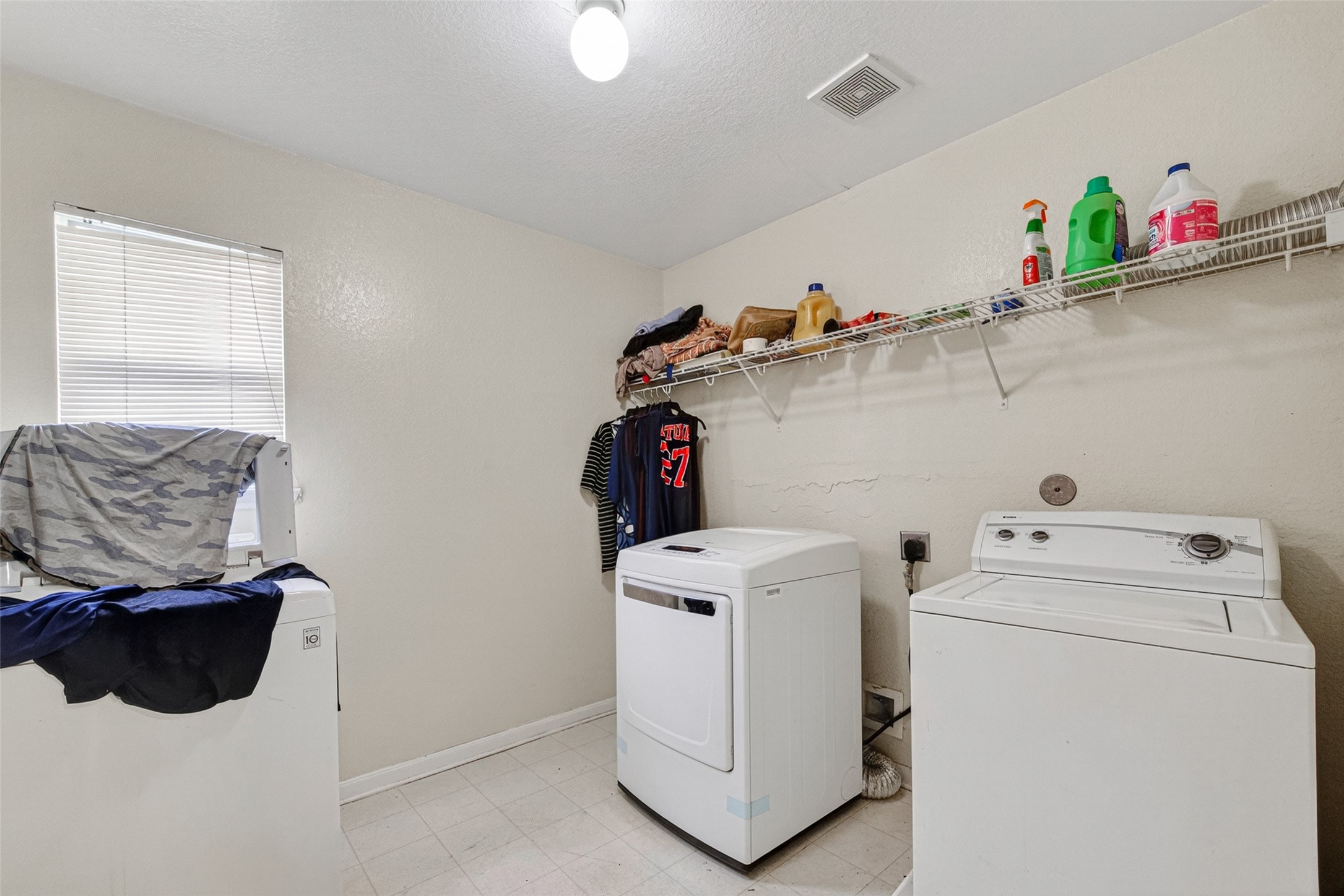15510 Satsuma Point Court Houston, TX 77049 - Photo 5 of 21