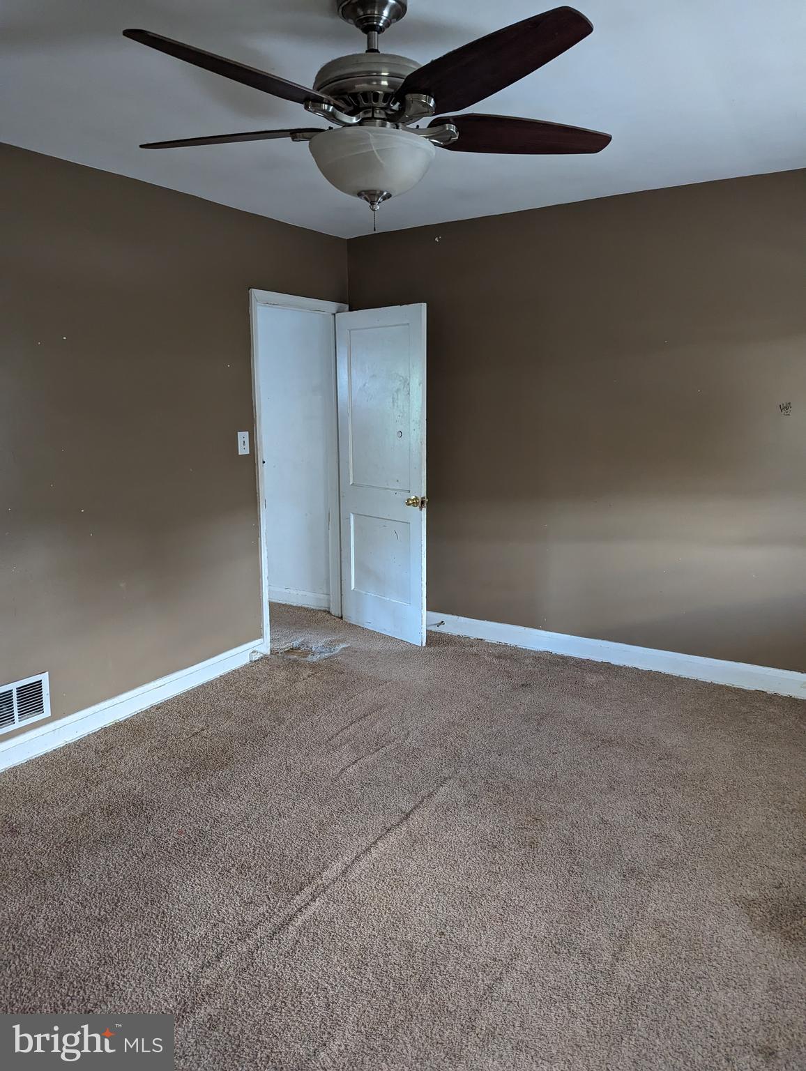 1046 Middlesex Road Essex, MD 21221 - Photo 11 of 13