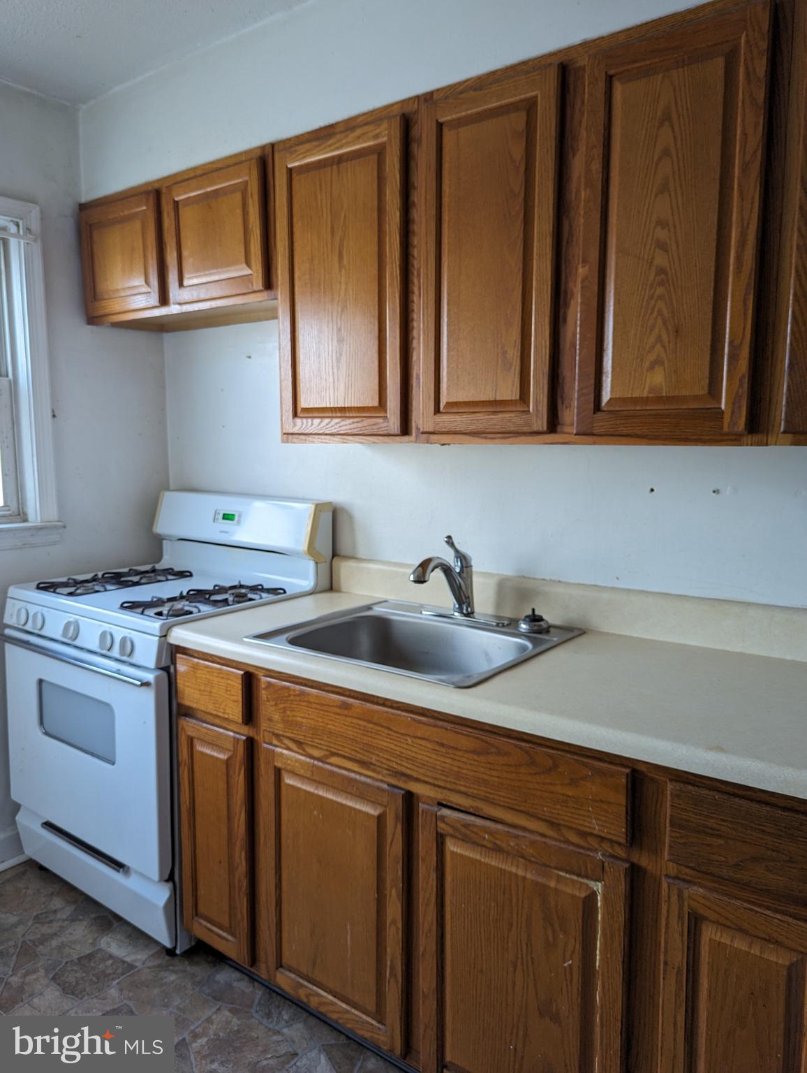1046 Middlesex Road Essex, MD 21221 - Photo 3 of 13