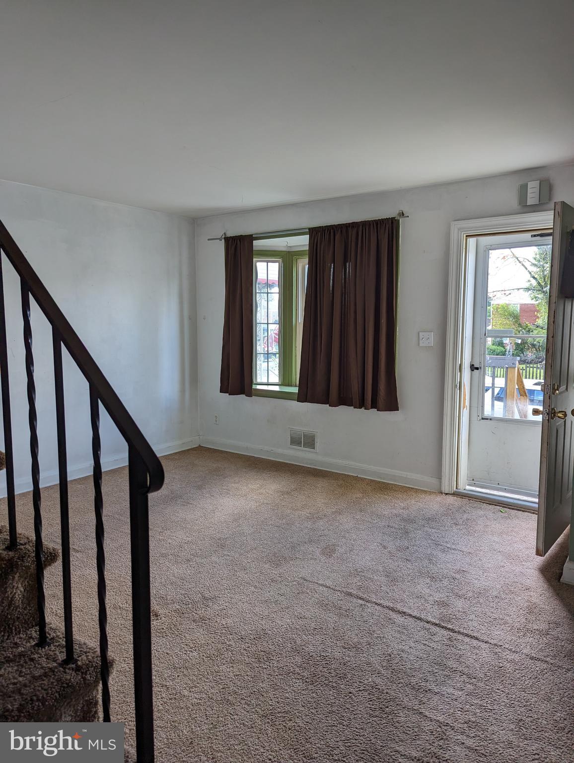 1046 Middlesex Road Essex, MD 21221 - Photo 5 of 13