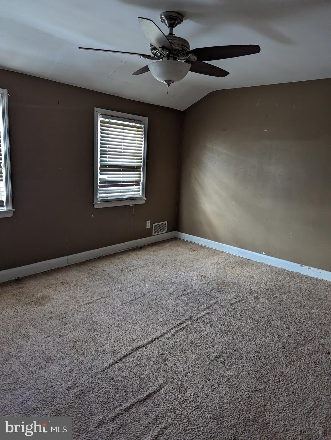 1046 Middlesex Road Essex, MD 21221 - Photo 9 of 13