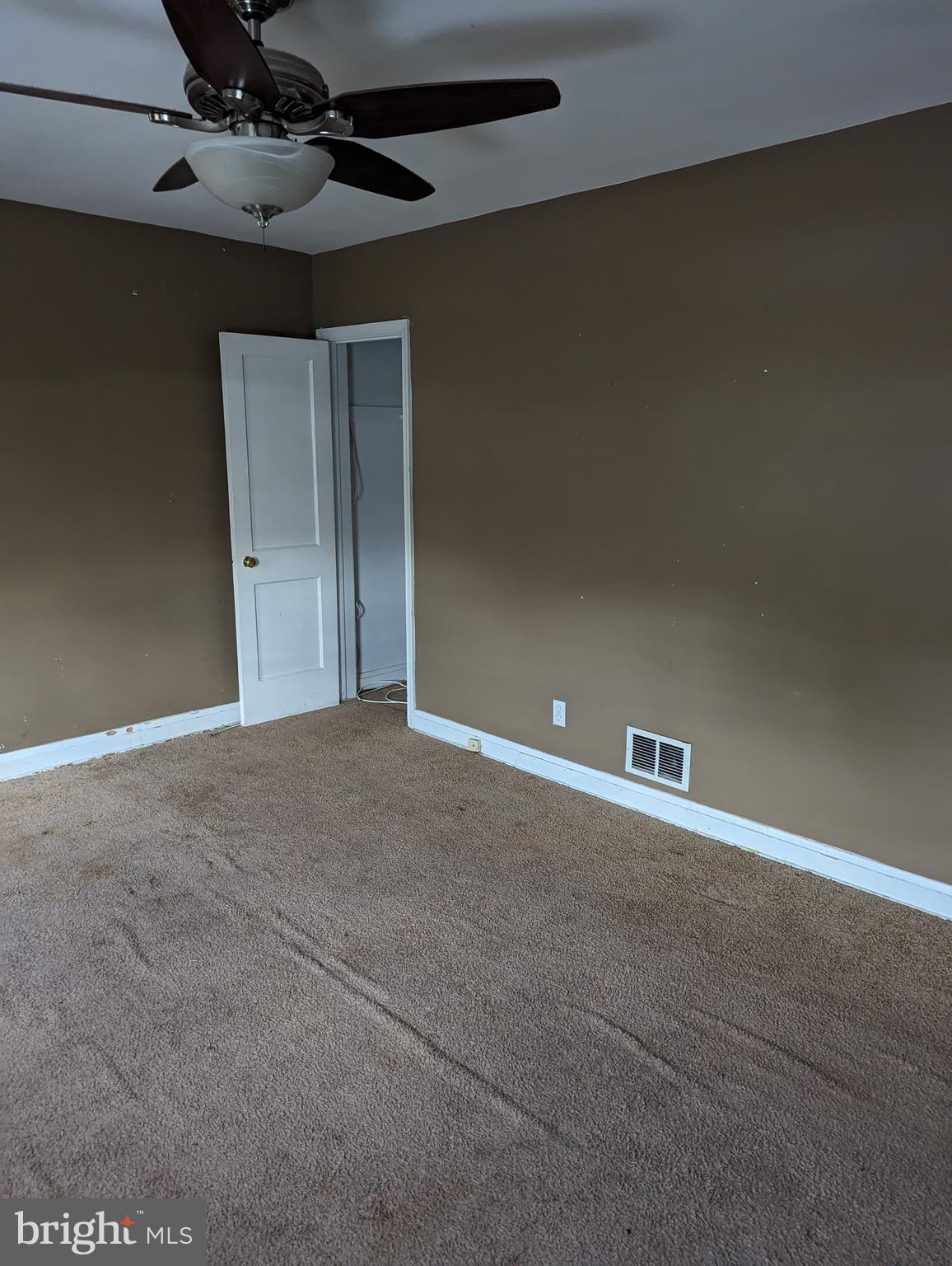 1046 Middlesex Road Essex, MD 21221 - Photo 10 of 13